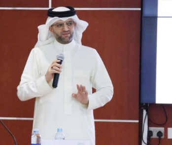 المحكّم القانوني المحامي جعفر بن يوسف الجمري الرئيسي التنفيذي لمجموعة بن يوسف للتحكيم والمحاماة يلقي محاضرات التقادم بأنواعه